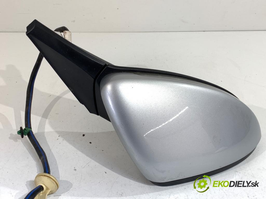 VW GOLF VII Kombi 2020 85 kW 1.6 TDI 1598 zpětné zrcátko pravý