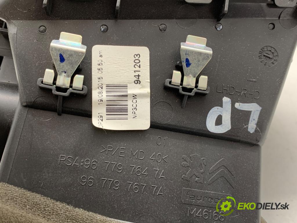 CITROEN C4 PICASSO II nadwozie wielkoprzestrzenne (MPV) 2015 121 kW 1.6 THP 165 1598 mří topení levý přední část 967797677A