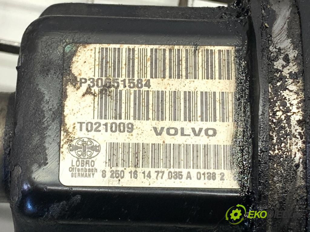 VOLVO XC90 I SUV 2003 154 kW 2.5 T AWD 2497 poloos levý přední část P30651584