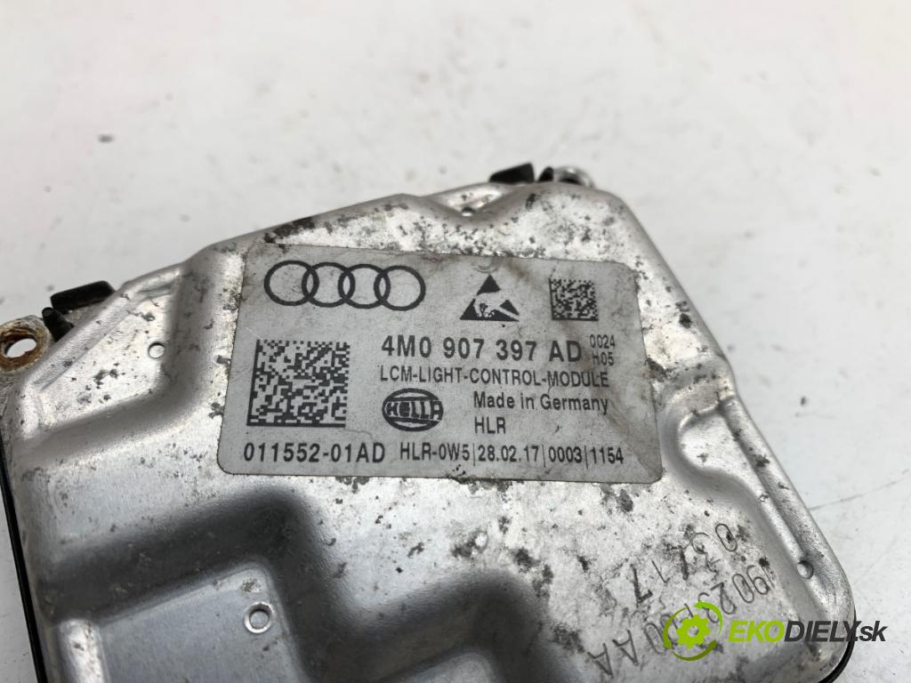 AUDI A4 B9 Kombi 2017 140 kW 2.0 TDI quattro 1968 měnič XENON 4M0907397AD (Řídící jednotka xenonu)