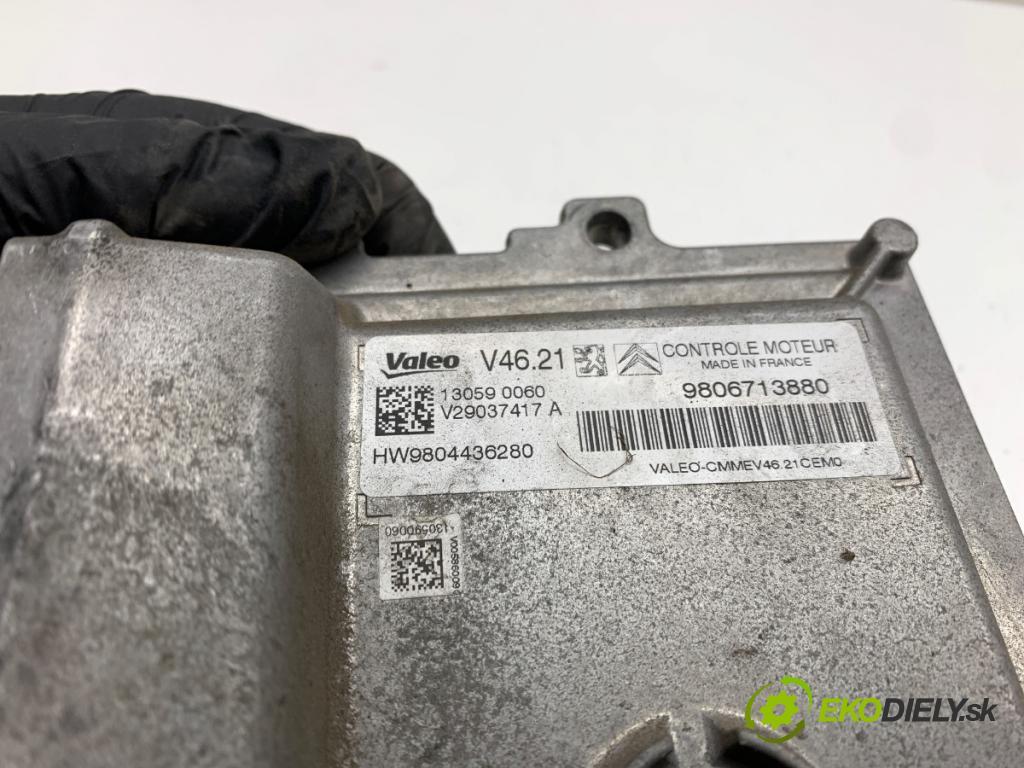 CITROEN C-ELYSEE sedan 2013 85 kW 1.6 VTi 115 1587 riadiaca jednotka Motor 9806713880 (Riadiaca jednotka)