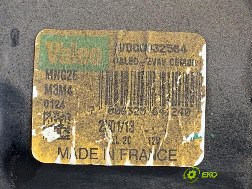 CITROEN C-ELYSEE sedan 2013 85 kW 1.6 VTi 115 1587 mechanismus stěračů přední část W000021829 (Motorek stěračů přední)