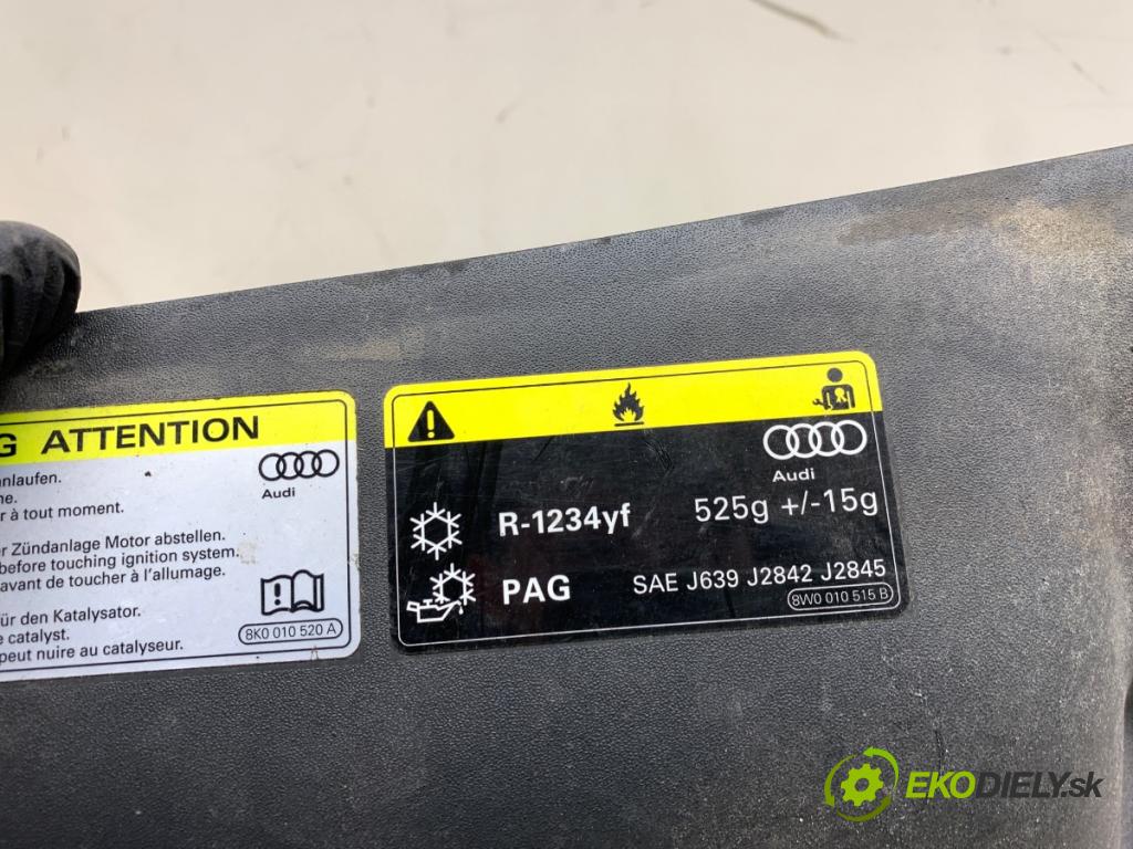 AUDI A4 B9 Kombi 2017 140 kW 2.0 TDI quattro 1968 Výstuha horná 8W0010515B (Výstuha)