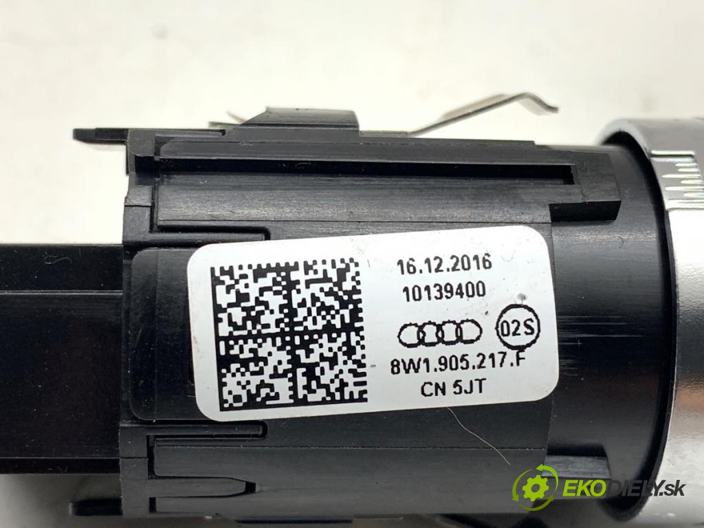 AUDI A4 B9 Kombi 2017 140 kW 2.0 TDI quattro 1968 vypínač ZAPALOVÁNÍ: START/STOP 8W1905217F