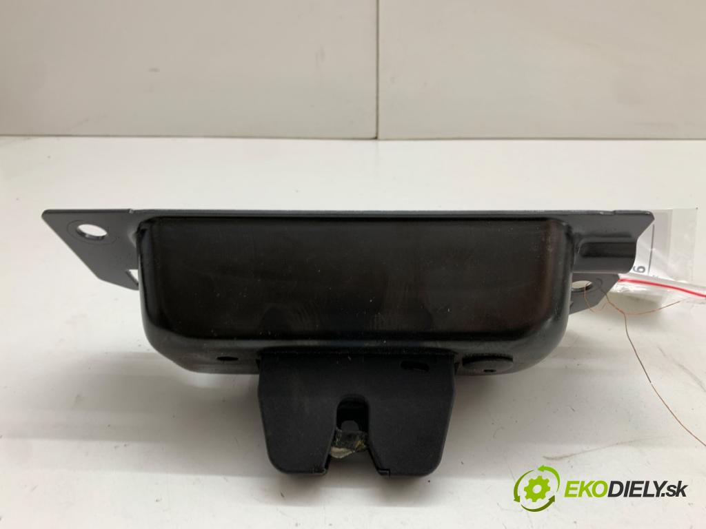 CITROEN C4 PICASSO II nadwozie wielkoprzestrzenne (MPV) 2015 121 kW 1.6 THP 165 1598 zámok dverí zad