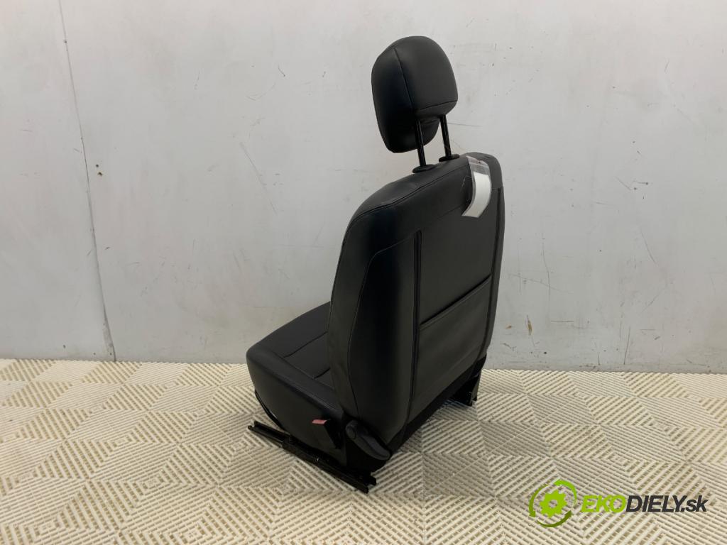 DACIA DUSTER SUV 2011 77 kW 1.6 16V 1598 Sedadlo pravy predný