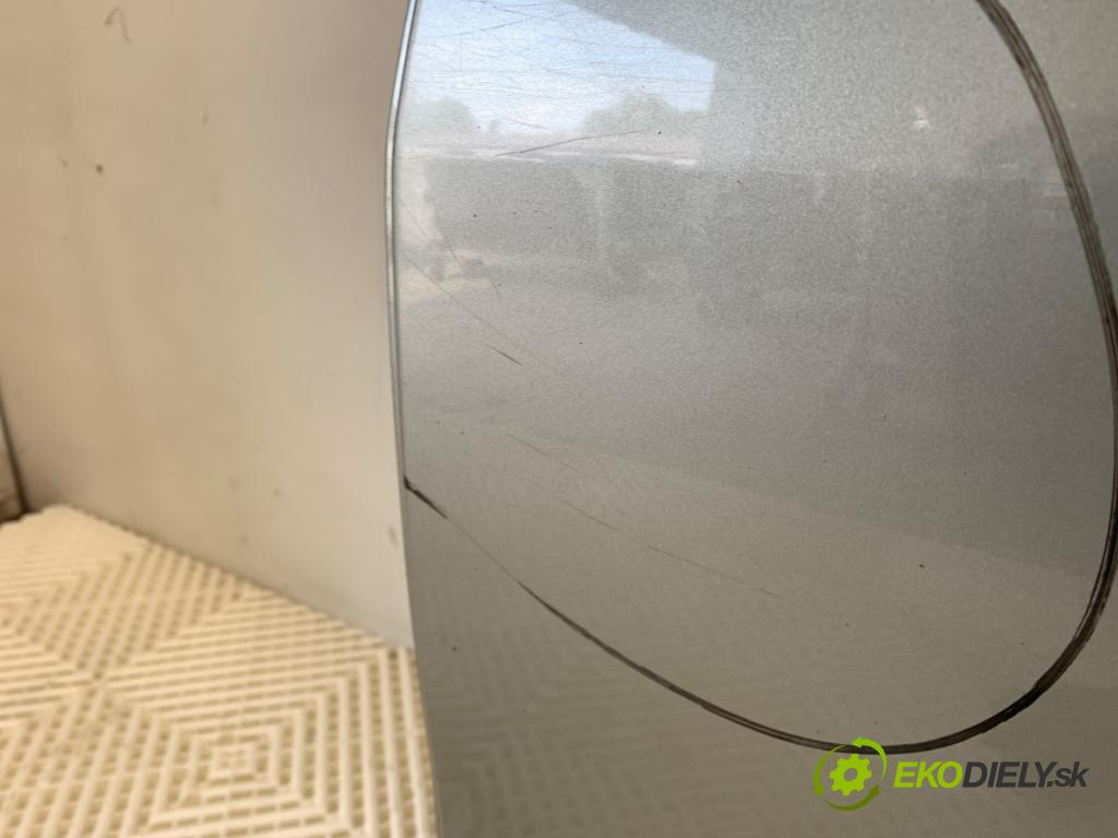 DACIA DUSTER SUV 2011 77 kW 1.6 16V 1598 dveře levý zadní část TEKNM: