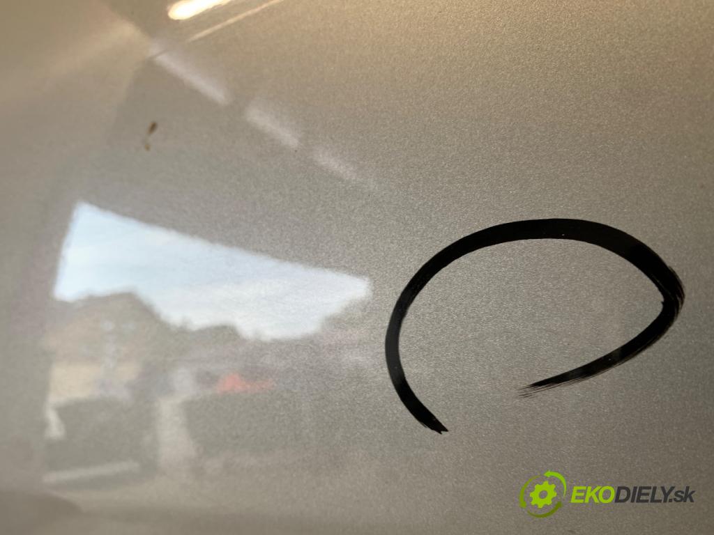 DACIA DUSTER SUV 2011 77 kW 1.6 16V 1598 dveře pravý zadní část TEKNM: