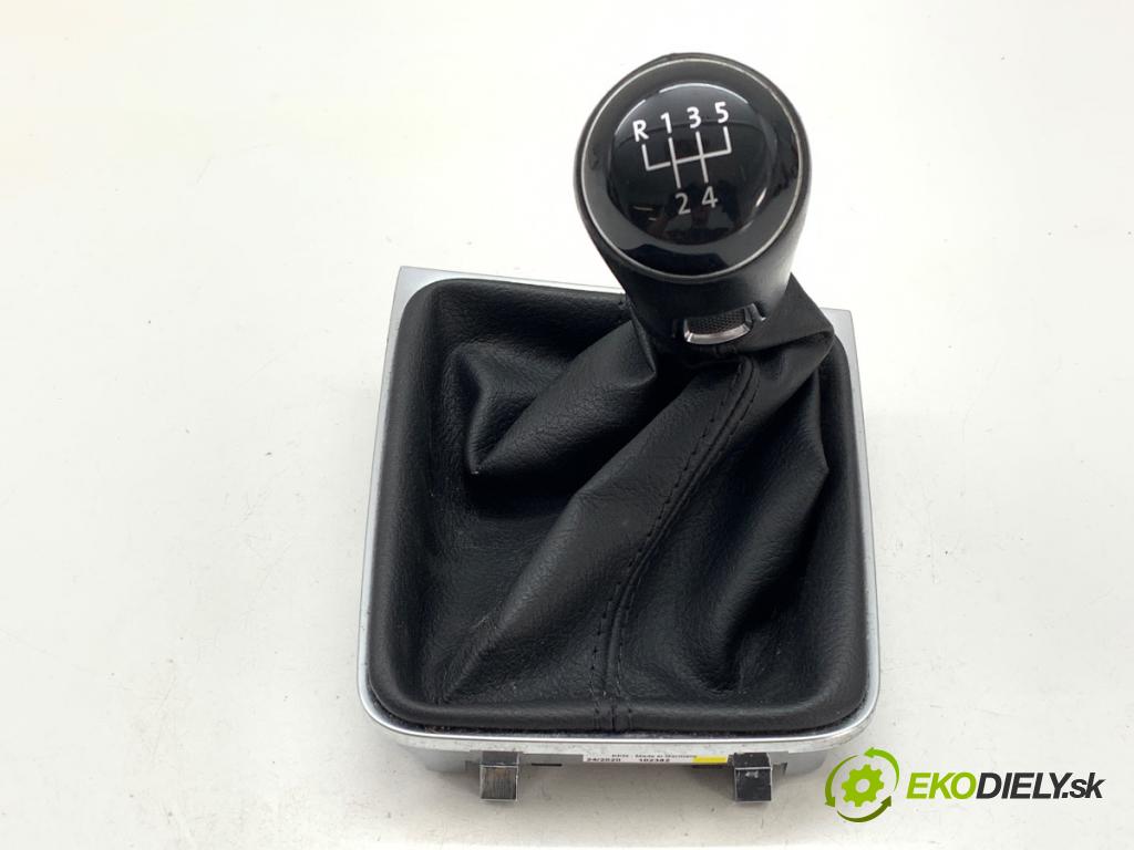 VW GOLF VII Kombi 2020 85 kW 1.6 TDI 1598 Manžeta 5G1711113B (Rýchlostná páka (kulisa))