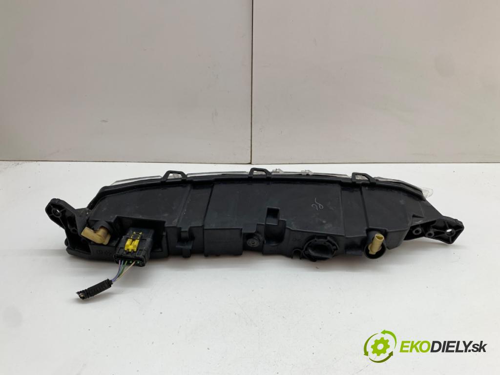 CITROEN C4 PICASSO II nadwozie wielkoprzestrzenne (MPV) 2015 121 kW 1.6 THP 165 1598 světlo DRL: pravý přední část