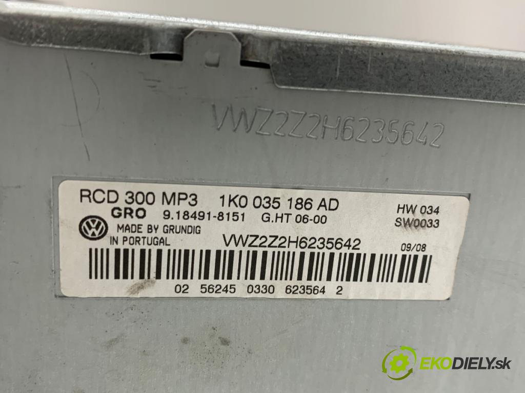 VW PASSAT B7 Kombi 2010 103 kW 2.0 TDI 1968 RADIO 1K0035186AD (Audio zariadenie)