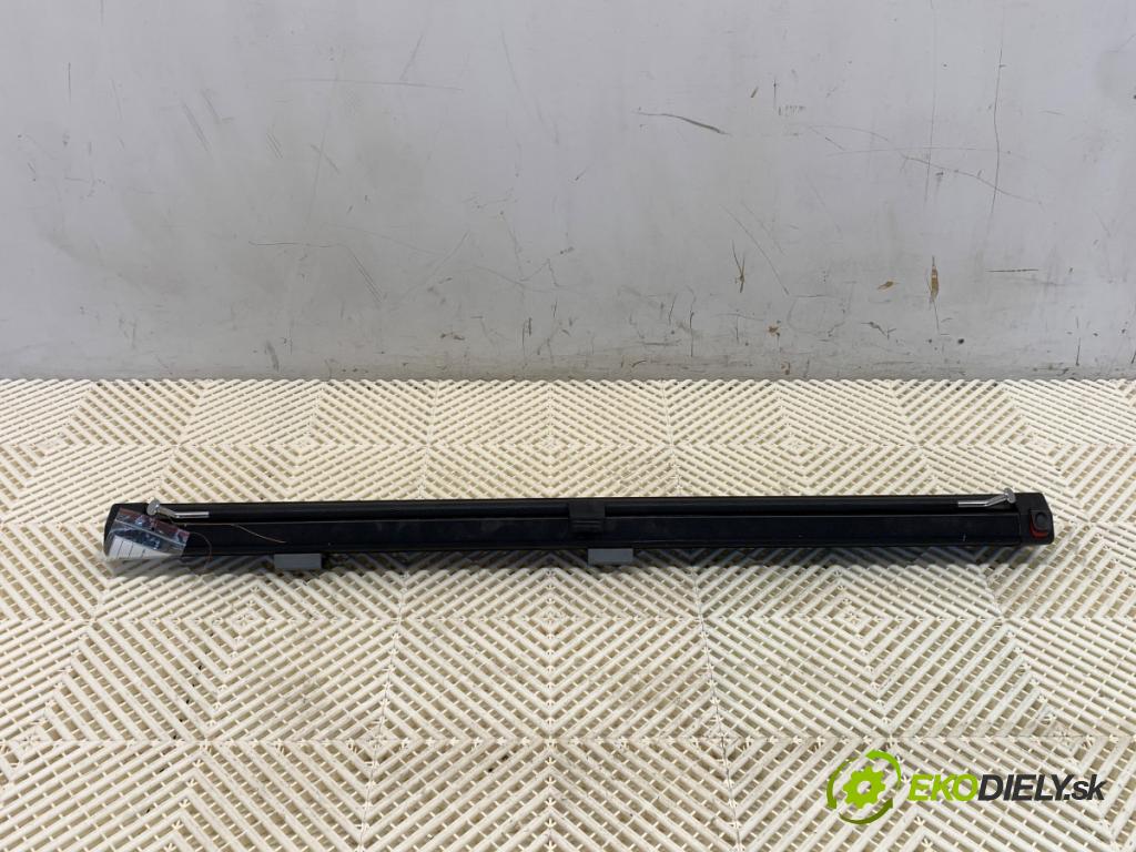 VW PASSAT B7 Kombi 2010 103 kW 2.0 TDI 1968 Roleta sieťka  (Interiér ostatné)