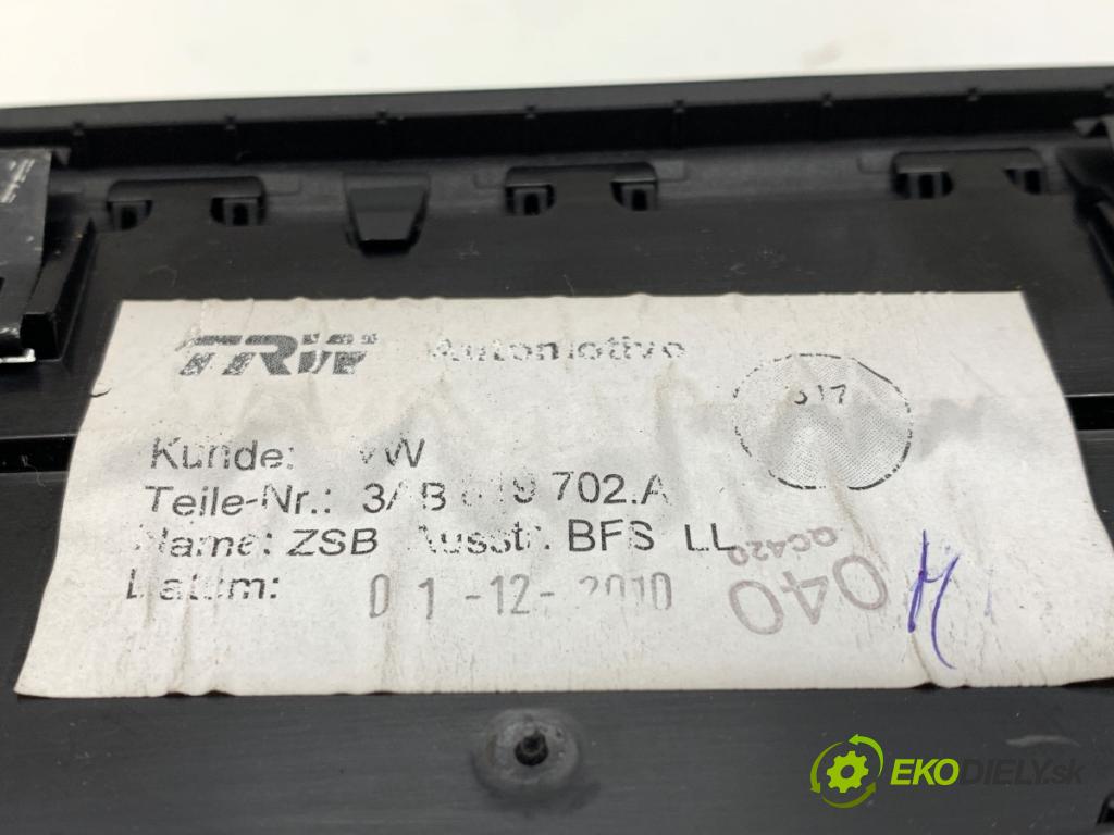VW PASSAT B7 Kombi 2010 103 kW 2.0 TDI 1968 Mriežky kúrenia pravy predný 3AB819702A