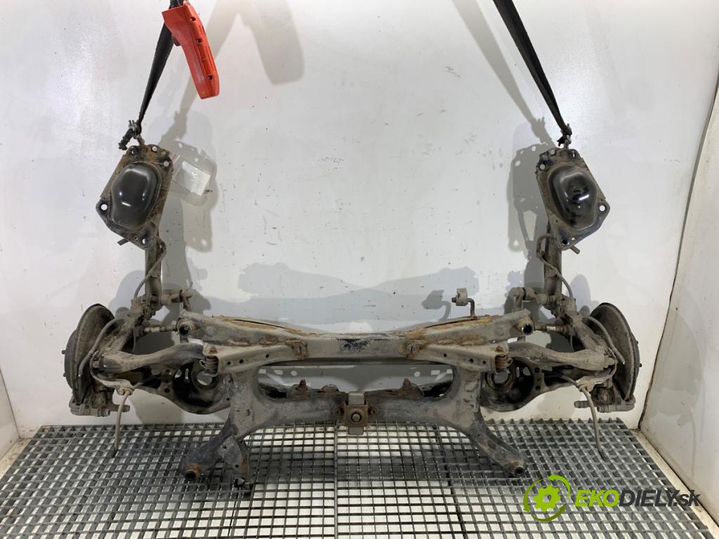TOYOTA C-HR SUV 2020 85 kW 1.2 (NGX10_) 1197 Výstuha zad 