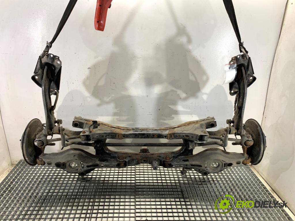 TOYOTA C-HR SUV 2020 85 kW 1.2 (NGX10_) 1197 Výstuha zad
