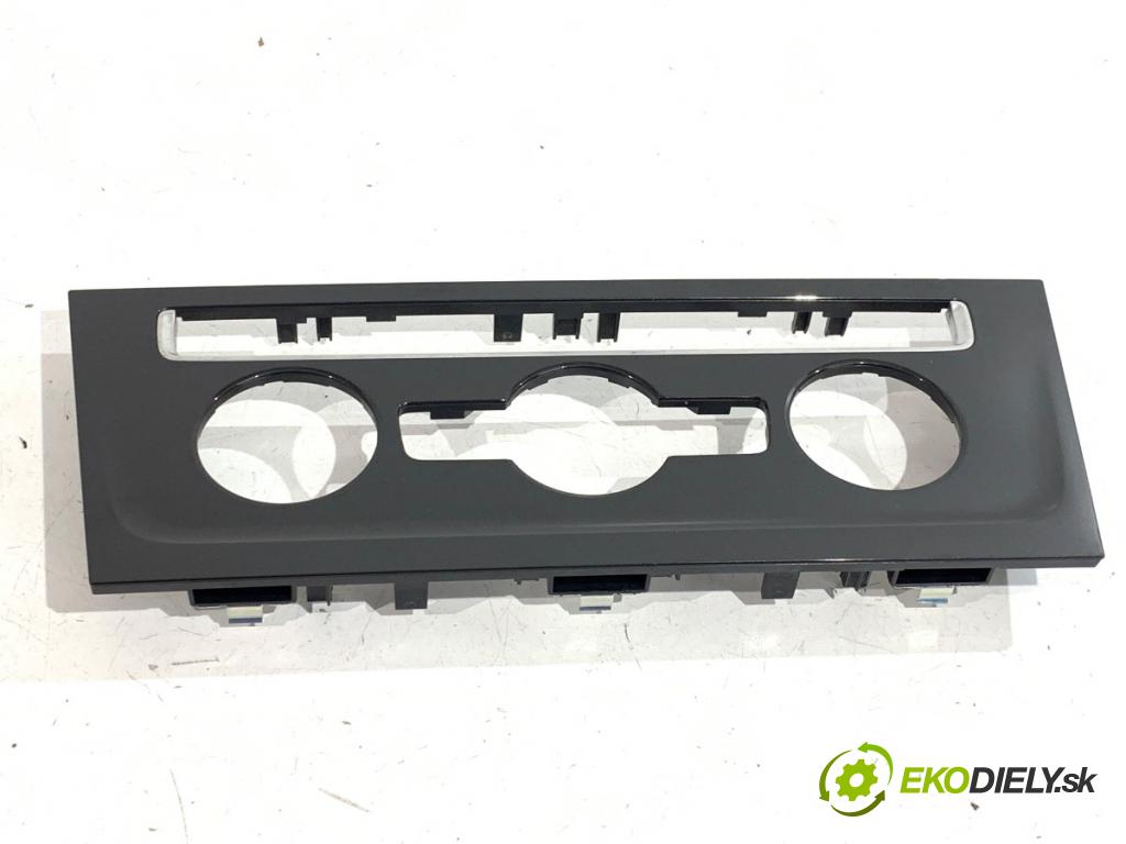 VW GOLF VII Kombi 2020 85 kW 1.6 TDI 1598 lišty kryt 5G0857059S (Lišta)