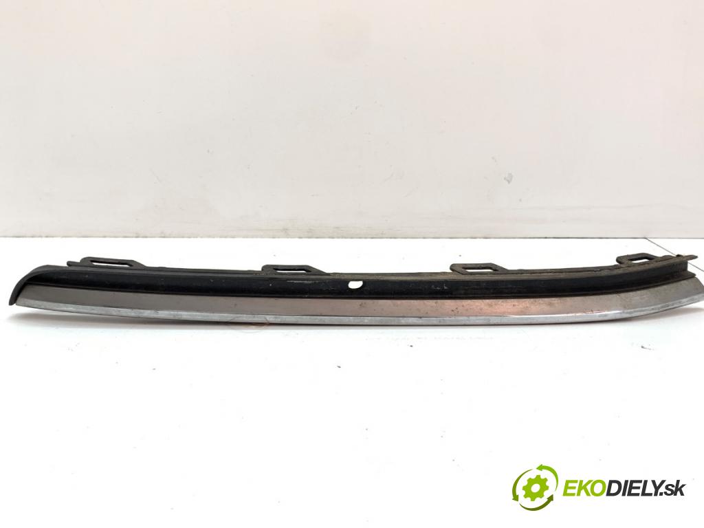 VW GOLF VII Kombi 2020 85 kW 1.6 TDI 1598 Lišta Mriežky nárazníka pravy predný 5G0853666M