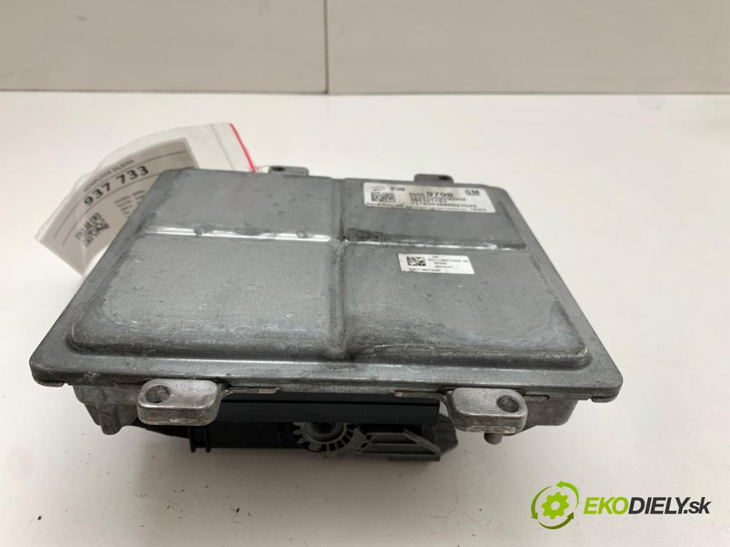 OPEL ZAFIRA C nadwozie wielkoprzestrzenne (MPV) 2019 96 kW 2.0 CDTi (75) 1956 řídící jednotka motora 55509798 (Řídicí jednotka)