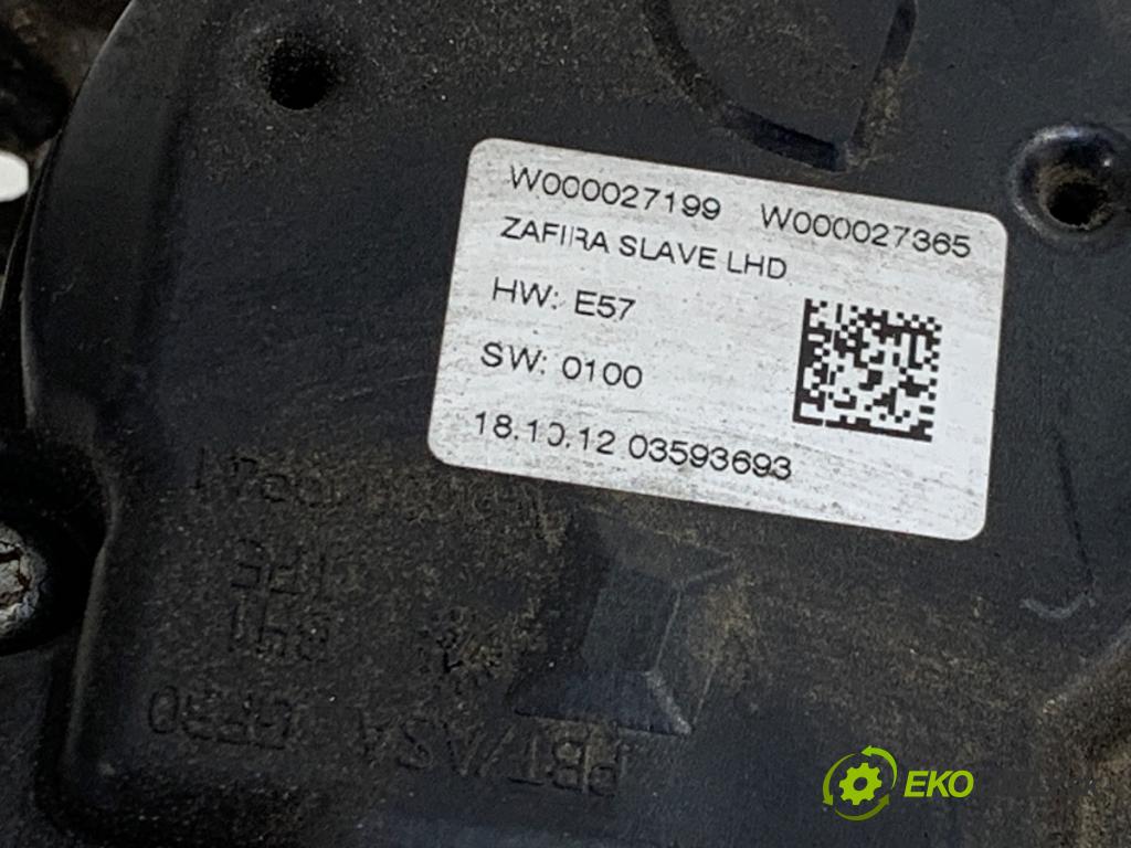 OPEL ZAFIRA C nadwozie wielkoprzestrzenne (MPV) 2019 96 kW 2.0 CDTi (75) 1956 mechanismus stěračů pravý přední část W000027365