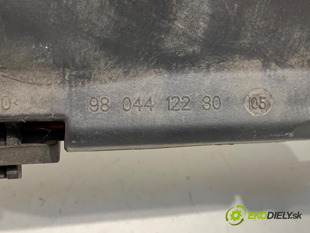 CITROEN C4 PICASSO II nadwozie wielkoprzestrzenne (MPV) 2015 121 kW 1.6 THP 165 1598 Obal filtra vzduchu 9804412280 (Obal vzduchového filtra)