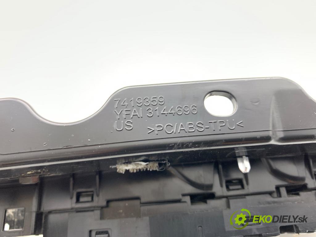 BMW G02 SUV 2024 265 kW M40 i xDrive 2998 přepínač oken 6847099 (Páčky pod volantem)