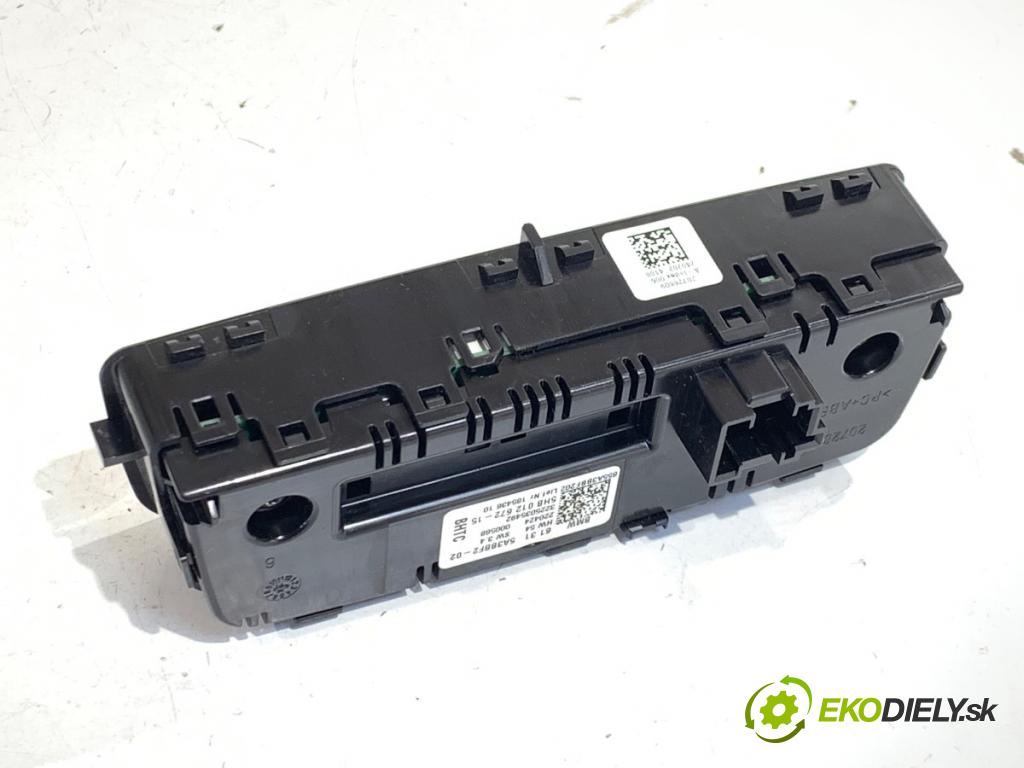 BMW G02 SUV 2024 265 kW M40 i xDrive 2998 Panel ovládania kúrenia zad 5A3BBF2