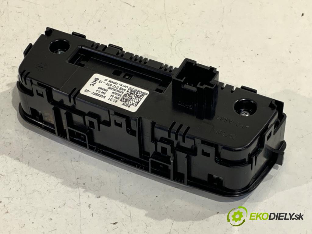 BMW G02 SUV 2024 265 kW M40 i xDrive 2998 Panel ovládania kúrenia zad 5A3BBF2