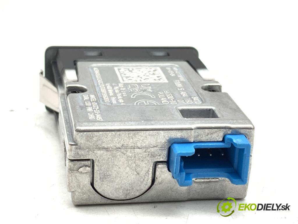 BMW G02 SUV 2024 265 kW M40 i xDrive 2998 HNÍZDO: USB 5A84160