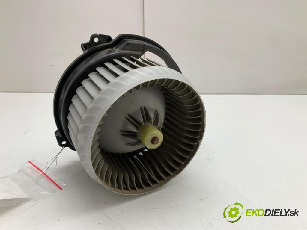 JEEP CHEROKEE KL SUV 2020 200 kW 2.0 T-GDi 4x4 1995 ventilátor kúrenia AY6271