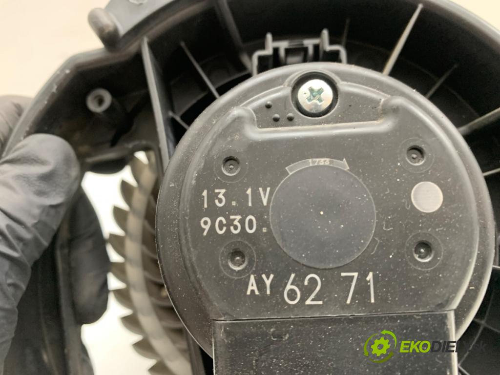 JEEP CHEROKEE KL SUV 2020 200 kW 2.0 T-GDi 4x4 1995 ventilátor kúrenia AY6271