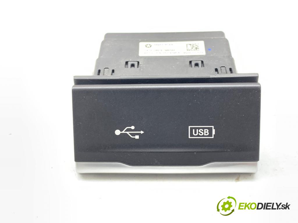 JEEP CHEROKEE KL SUV 2020 200 kW 2.0 T-GDi 4x4 1995 HNÍZDO: USB 68453787AA