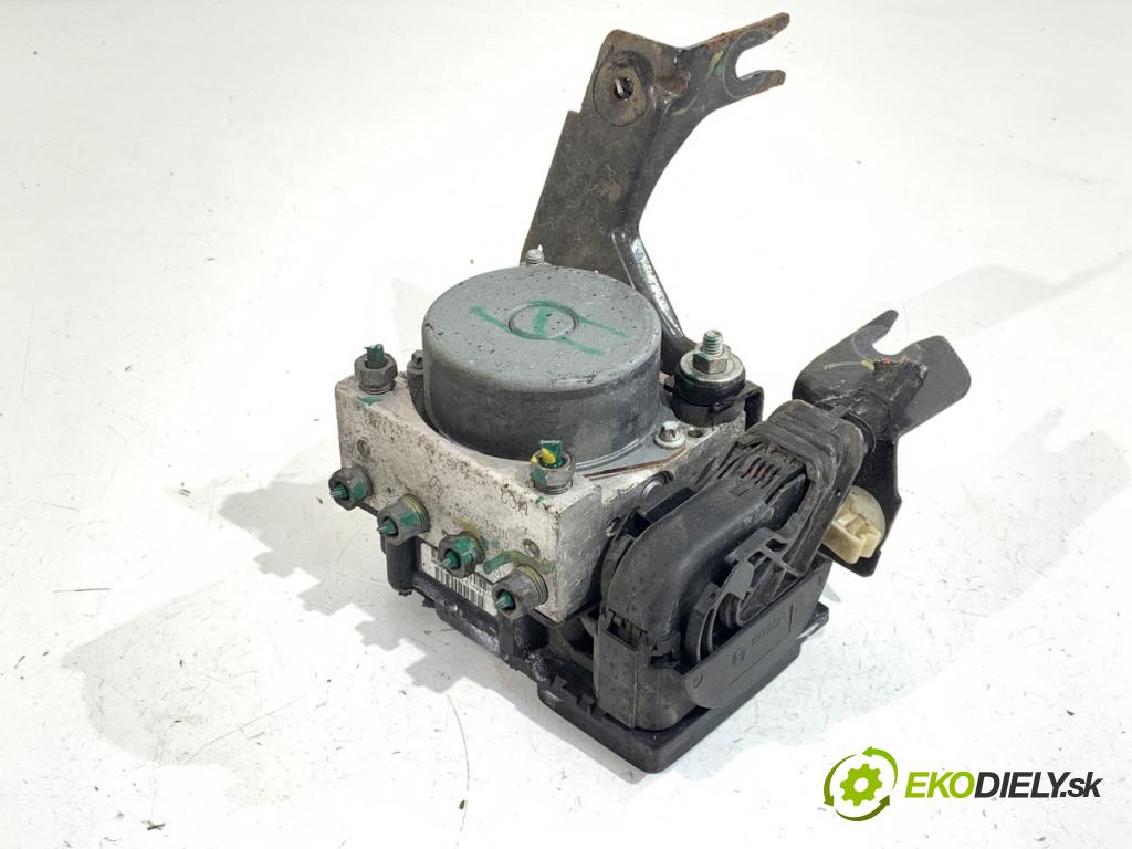 DACIA DUSTER SUV 2011 77 kW 1.6 16V 1598 pumpa ABS 8200846463 (Pumpa ABS)