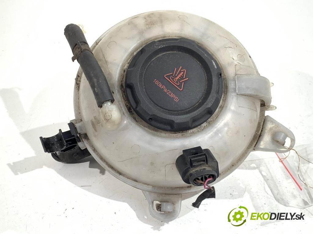VW GOLF VII Kombi 2020 85 kW 1.6 TDI 1598 Nádržka vyrovnávacia (kvapaliny) chladiaceho 5Q0121407M