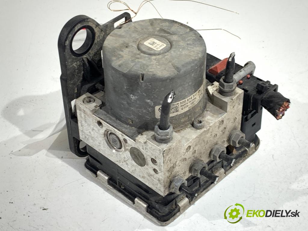 VW GOLF VII Kombi 2020 85 kW 1.6 TDI 1598 pumpa ABS 5Q0614517DK (Pumpa ABS)