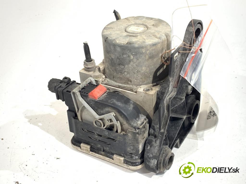 VW GOLF VII Kombi 2020 85 kW 1.6 TDI 1598 pumpa ABS 5Q0614517DK (Pumpa ABS)