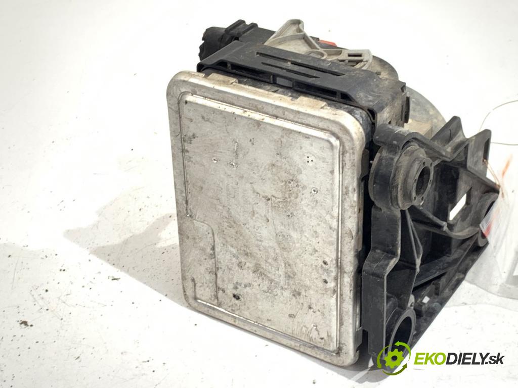 VW GOLF VII Kombi 2020 85 kW 1.6 TDI 1598 pumpa ABS 5Q0614517DK (Pumpa ABS)