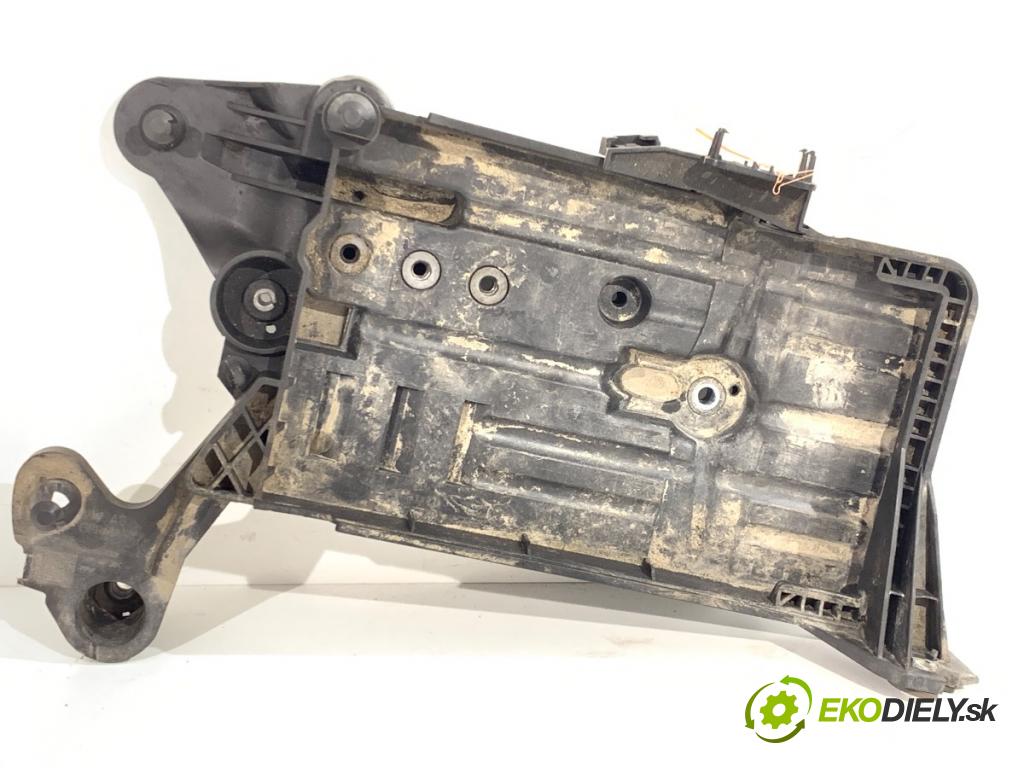 VW GOLF VII Kombi 2020 85 kW 1.6 TDI 1598 Obal akumulátora 5Q0915331K