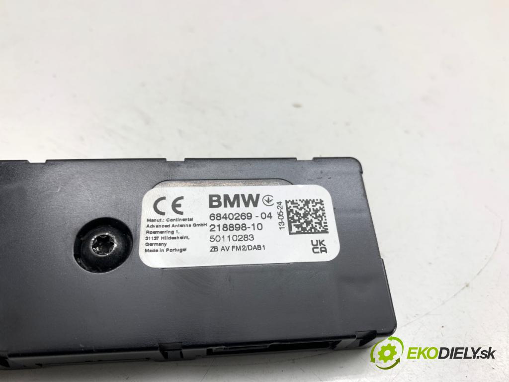BMW G02 SUV 2024 265 kW M40 i xDrive 2998 zesilovač Antenní: 6840269 (Zesilovač)