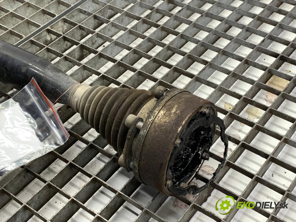 VW GOLF VII Kombi 2020 85 kW 1.6 TDI 1598 poloos pravý přední část 5Q0407272FF