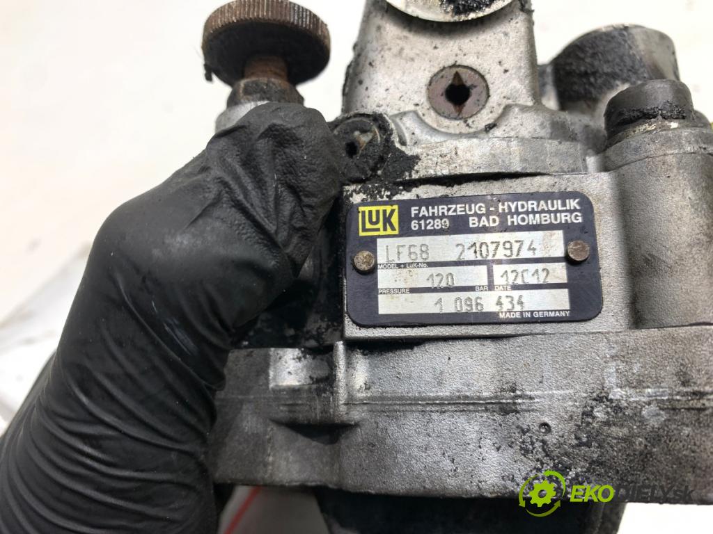 BMW E53 SUV 2001 210 kW 4.4 i 4398 Pumpa servočerpadlo 1096434 (Servočerpadlo)