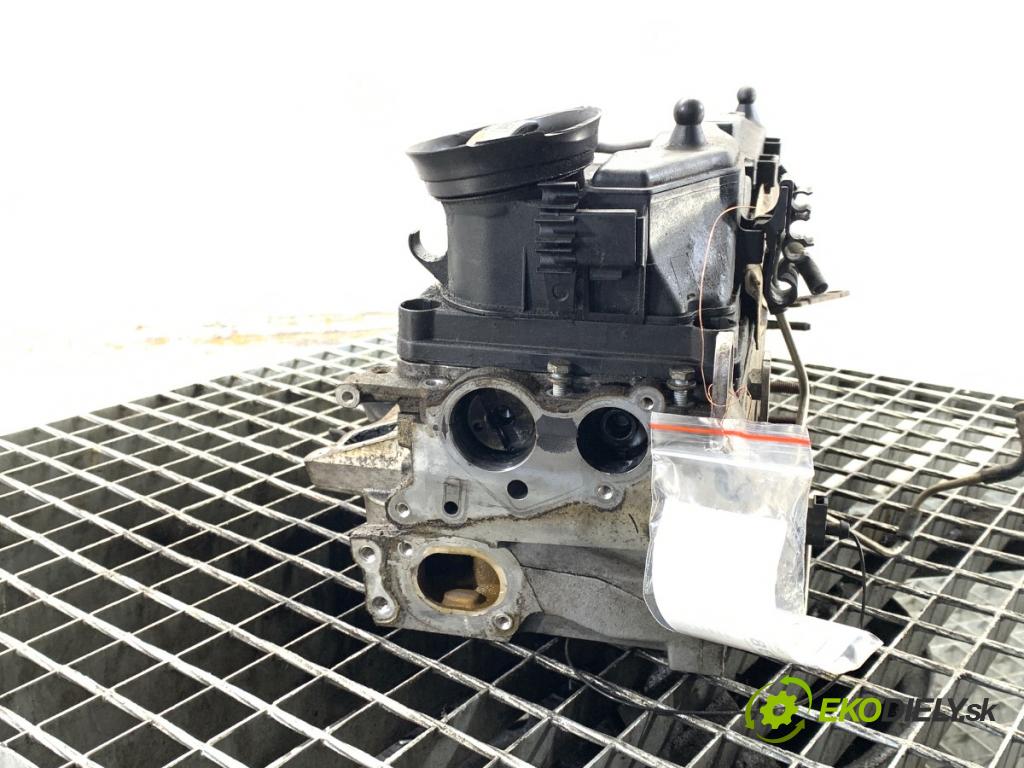 VW PASSAT B7 Kombi 2010 103 kW 2.0 TDI 1968 hlava válců 03L103373 (Hlava válců)