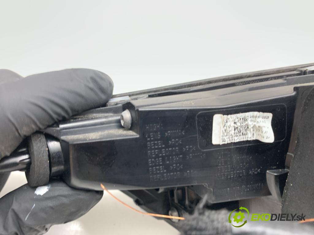 PEUGEOT 408 II liftback 2024 96 kW PureTech 130 (FPHNST) 1199 Svetlo pravy zad