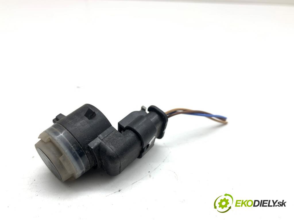 PEUGEOT 408 II liftback 2024 96 kW PureTech 130 (FPHNST) 1199 snímač PDC 9828688077XT