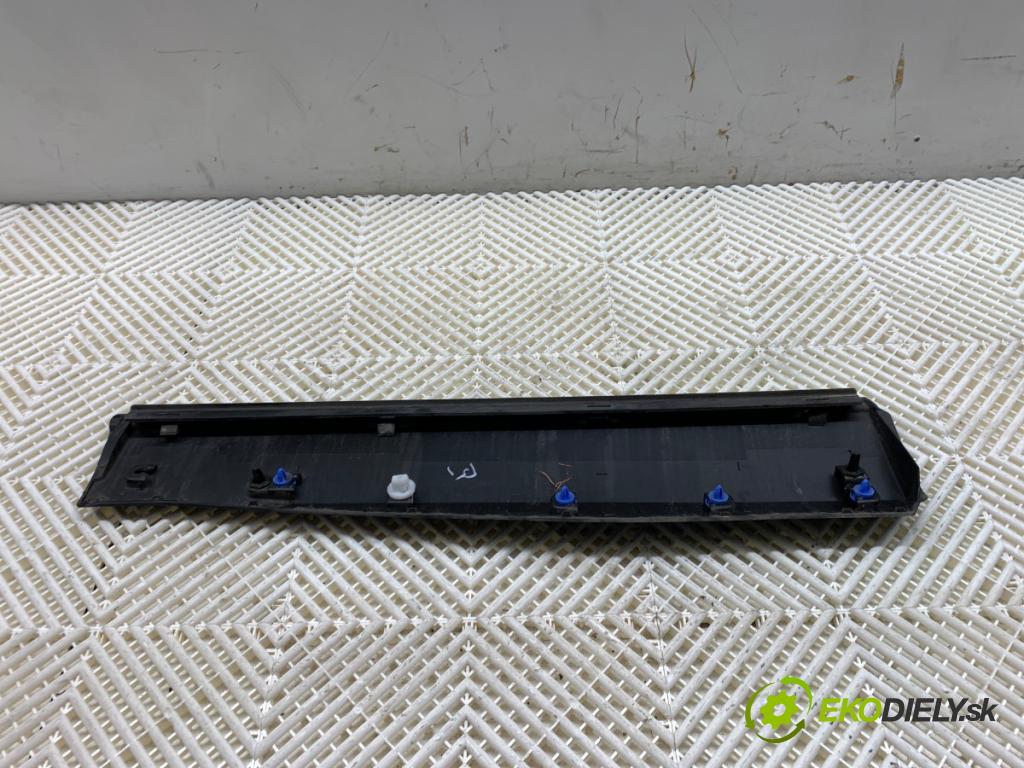 PEUGEOT 408 II liftback 2024 96 kW PureTech 130 (FPHNST) 1199 Lišta Dvere pravy zad 9840728180