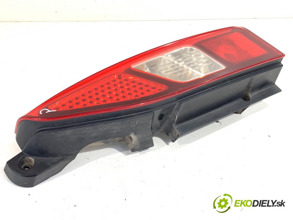 CITROEN BERLINGO II Nadwozie pełne/minivan 2014 68 kW 1.6 HDi 90 1560 světlo pravý zadní část 9680545180