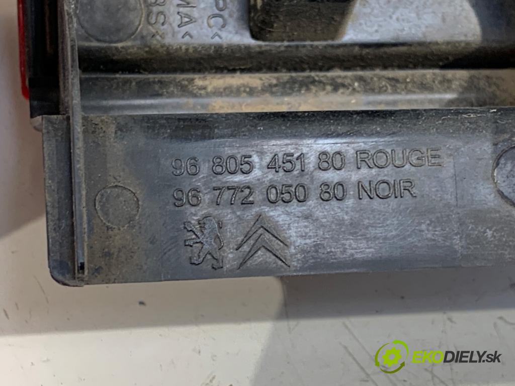 CITROEN BERLINGO II Nadwozie pełne/minivan 2014 68 kW 1.6 HDi 90 1560 světlo pravý zadní část 9680545180