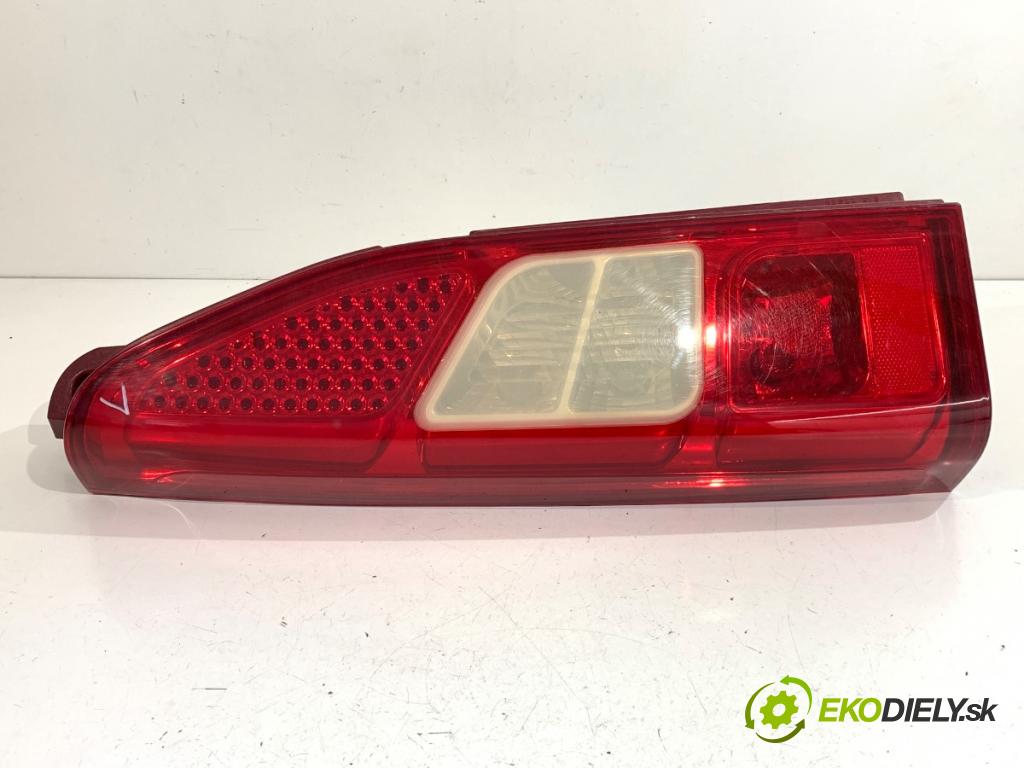 CITROEN BERLINGO II Nadwozie pełne/minivan 2014 68 kW 1.6 HDi 90 1560 Svetlo ľavy zad 