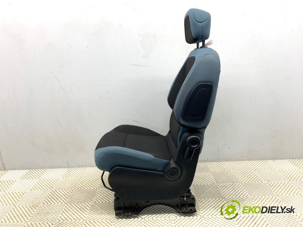 CITROEN BERLINGO II Nadwozie pełne/minivan 2014 68 kW 1.6 HDi 90 1560 sedadlo levý přední část