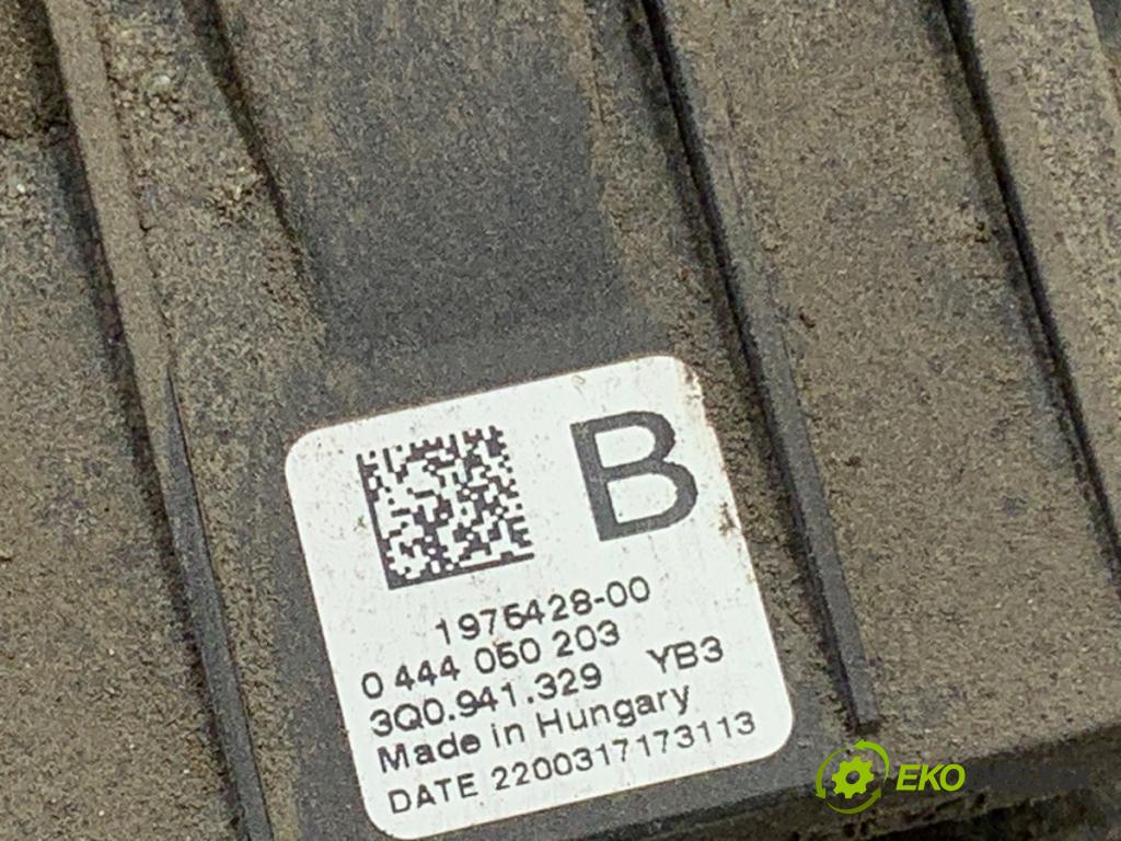 VW GOLF VII Kombi 2020 85 kW 1.6 TDI 1598 Nádržka SCR: 5Q0131877F