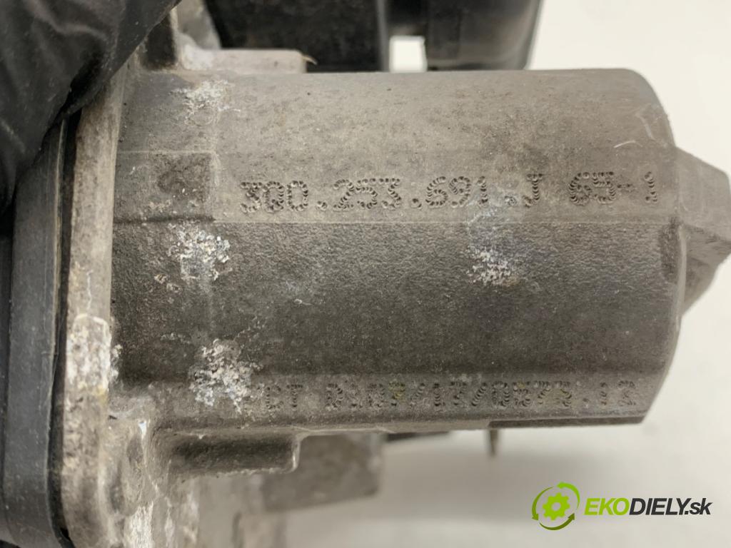 AUDI A4 B9 Kombi 2017 140 kW 2.0 TDI quattro 1968 Nastavovač zvod, potrubie 3Q0253691J (Motorček ostatné)